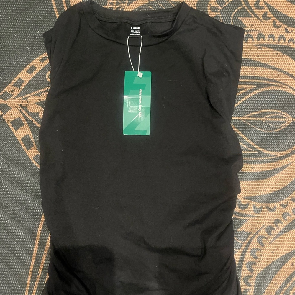 SHEIN Black Muscle Tee for Women
